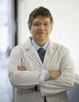 Doctor kardiologoa Artur Santeugini Artusa